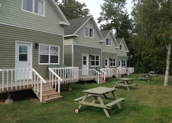 Briarwood Coastal Cottages & Lodge hotel thumbnail 5