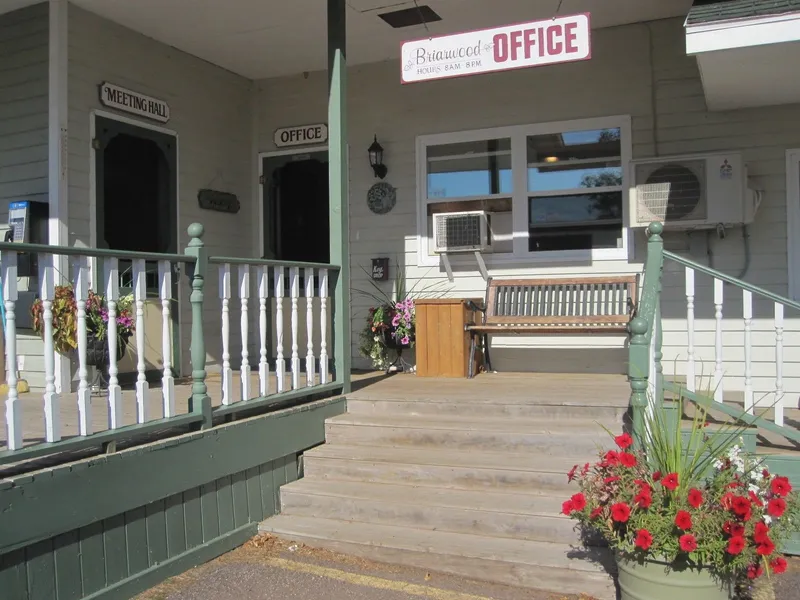 Briarwood Coastal Cottages & Lodge hotel detail image 6