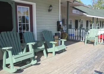 Briarwood Coastal Cottages & Lodge hotel thumbnail 8