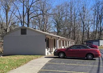 Economy Inn Sylva hotel thumbnail 2