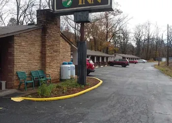 Economy Inn Sylva hotel thumbnail 4
