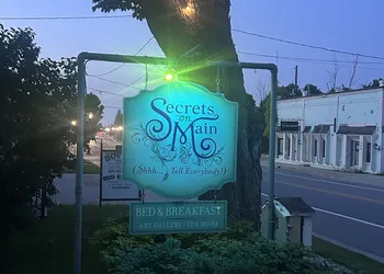 Secrets on Main Bed & Breakfast hotel thumbnail 4