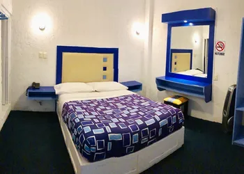 Hotel Fandangos hotel thumbnail 6
