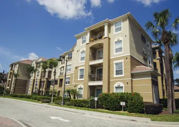Enjoy Peaceful Lake View! Newly Decorated in Vista Cay - 3br/2b #3408 hotel thumbnail 3