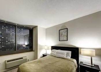Pelicanstay at Newport hotel thumbnail 8