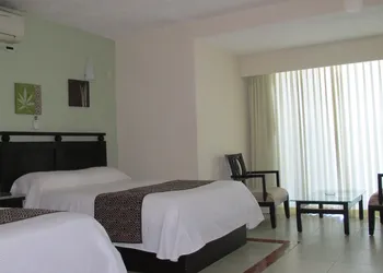 AR Solymar hotel thumbnail 4