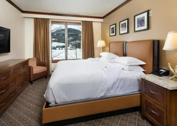 Aspen Ritz-Carlton 3 Bedroom Residence With Full Service Resort Amenities And True Ski In Ski Out Access hotel thumbnail 4