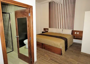 Hrd 2000 hotel thumbnail 8