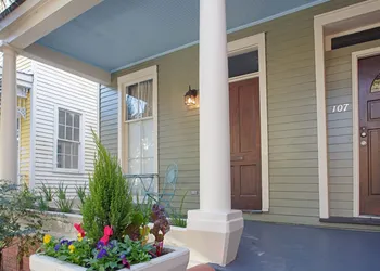 Huge 5 bedroom 5 bath Home in Savannah hotel thumbnail 3