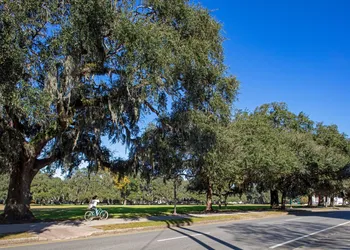 Huge 5 bedroom 5 bath Home in Savannah hotel thumbnail 4
