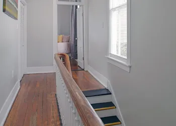 Huge 5 bedroom 5 bath Home in Savannah hotel thumbnail 7