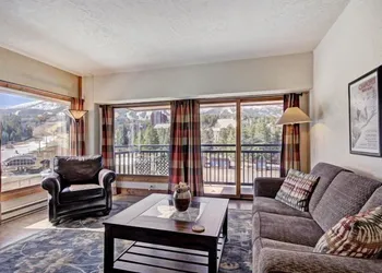 3 Bedroom Ski in, Ski out Mountain Vacation Rental Located Next to Historic Main Street in Downtown Breckenridge hotel thumbnail 5