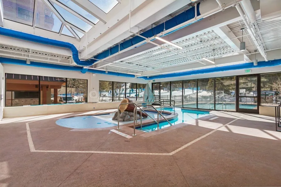 4 Bedroom Ski in, Ski out Mountain Vacation Rental Located Next to Historic Main Street in Downtown Breckenridge hotel detail image 2