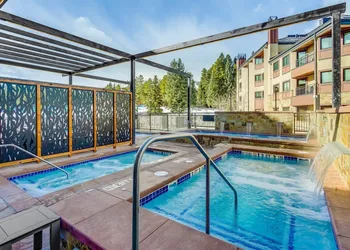 4 Bedroom Ski in, Ski out Mountain Vacation Rental Located Next to Historic Main Street in Downtown Breckenridge hotel thumbnail 7