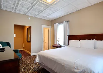 Avon Inn hotel thumbnail 4