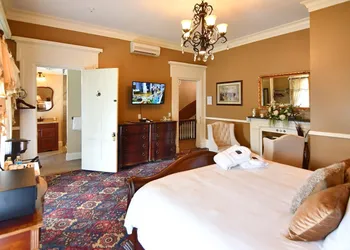 Avon Inn hotel thumbnail 8