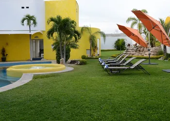 Hotel Mágico Inn hotel thumbnail 2