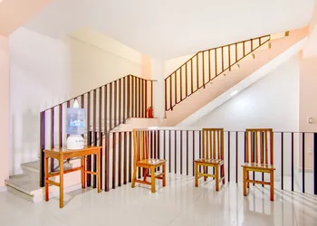 Hotel La Estancia hotel thumbnail 3