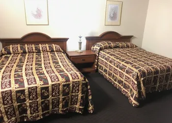 PennsWoods Inn hotel thumbnail 4