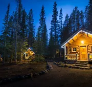 Storm Mountain Lodge Cabins & Dining hotel detail image 3