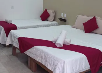 Hotel y Bungalows Bugambilias hotel thumbnail 8