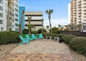 The Two Bedroom Resort hotel thumbnail 5