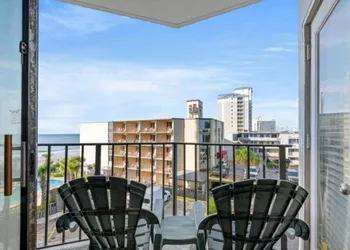 The Two Bedroom Resort hotel thumbnail 6