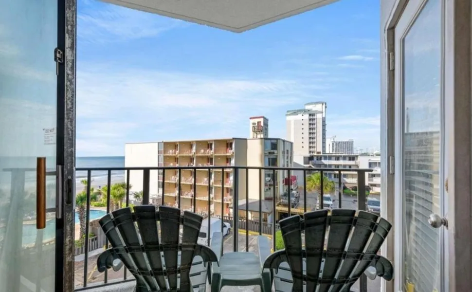 The Two Bedroom Resort hotel detail image 6