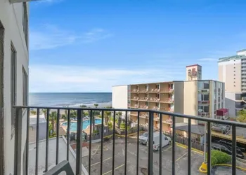 The Two Bedroom Resort hotel thumbnail 7