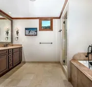 Platinum Vail Ritz-carlton 4 Bedroom Mountain Residence Just One Block From the Eagle Bahn Gondola hotel detail image 5