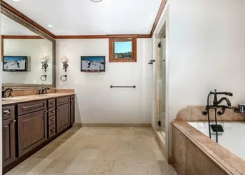 Platinum Vail Ritz-carlton 4 Bedroom Mountain Residence Just One Block From the Eagle Bahn Gondola hotel thumbnail 5