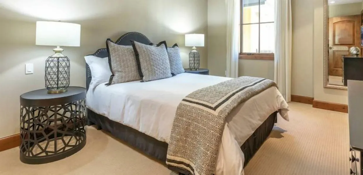 Platinum Vail Ritz-carlton 4 Bedroom Mountain Residence Just One Block From the Eagle Bahn Gondola hotel detail image 6