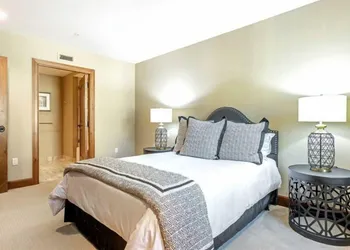 Platinum Vail Ritz-carlton 4 Bedroom Mountain Residence Just One Block From the Eagle Bahn Gondola hotel thumbnail 8
