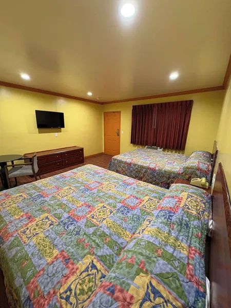 Sunrise Inn hotel detail image 6