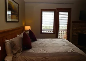 Eagle Run 204 hotel thumbnail 6