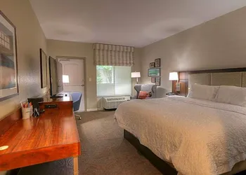 Hampton Inn Gatlinburg Historic Nature Trail hotel thumbnail 7