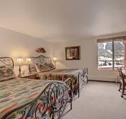 VS645H Village Square 1Br 1Ba Hotel Room hotel detail image 4