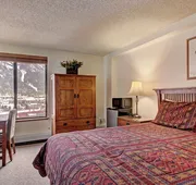 VS641H Village Square 1Br 1Ba Hotel Room hotel detail image 3
