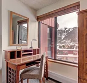 VS641H Village Square 1Br 1Ba Hotel Room hotel detail image 4