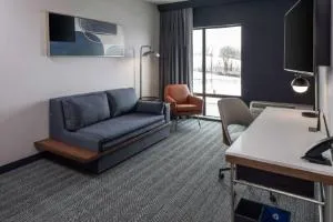 Courtyard by Marriott Jefferson City hotel detail image 2
