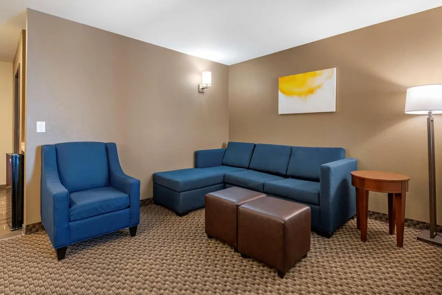 Comfort Suites Broomfield-Boulder/Interlocken hotel detail image 2
