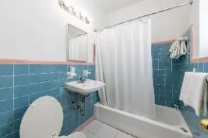 Ocean Beach Suites hotel detail image 6