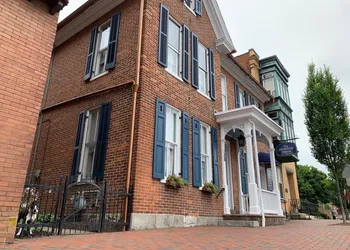 The Amberson House Bed & Breakfast hotel thumbnail 2