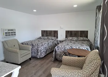 Lake Aire Motel hotel thumbnail 7