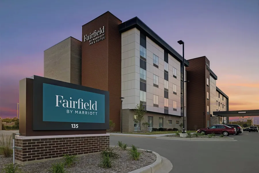 Fairfield Inn & Suites by Marriott Milwaukee Brookfield hotel detail image 2