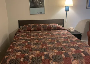 Rodeway Inn hotel thumbnail 7