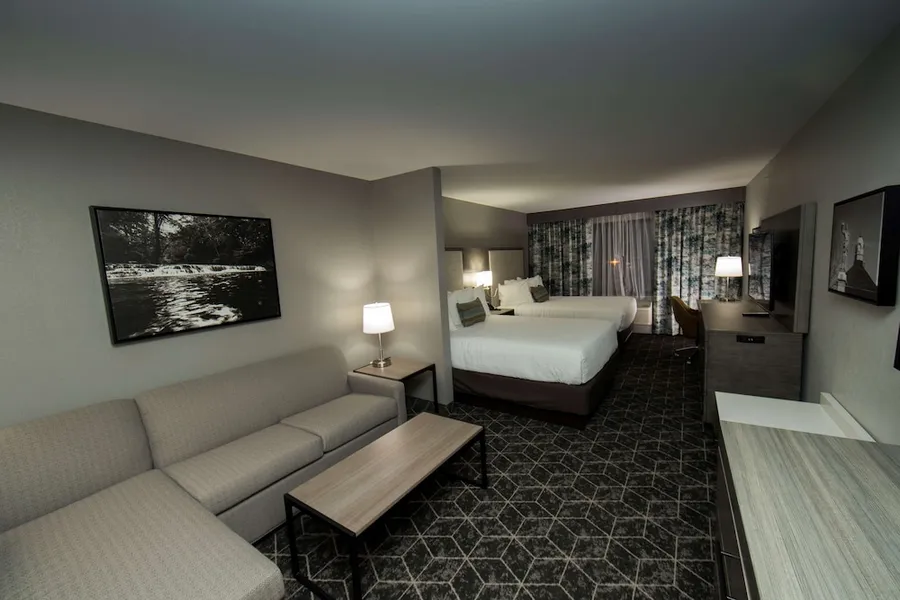 Best Western Plus Lawrenceburg hotel detail image 6