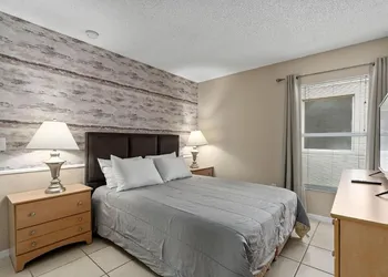 Minutes From Disney - Modern Suite - Pool Access hotel thumbnail 4