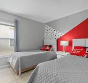 Minutes From Disney - Modern Suite - Pool Access hotel detail image 7