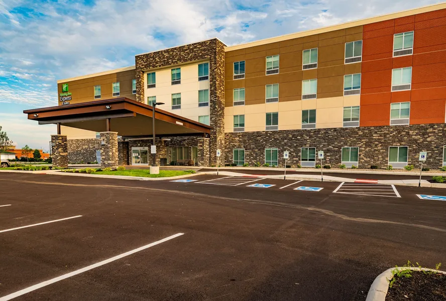 Holiday Inn Express & Suites Dayton East - Beavercreek by IHG hotel detail image 2